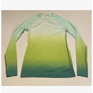 FIGS Salta seamless under scrub in ombré green, size XS